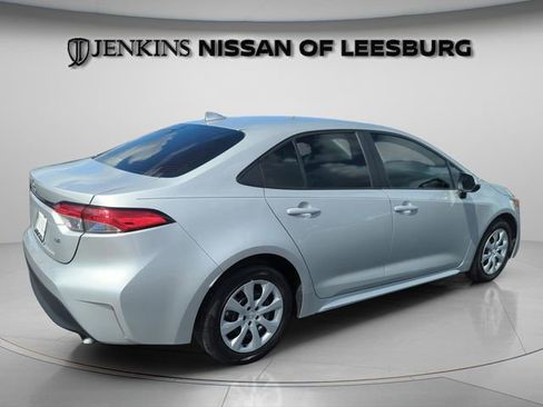 Used 2024 Toyota Corolla LE FWD image 6