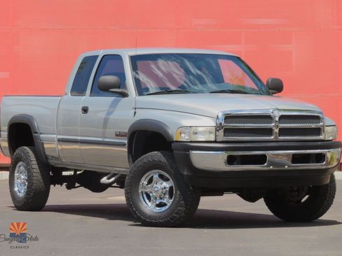 Used 2000 Dodge Ram 2500 Truck 4x4 Quad Cab image 1