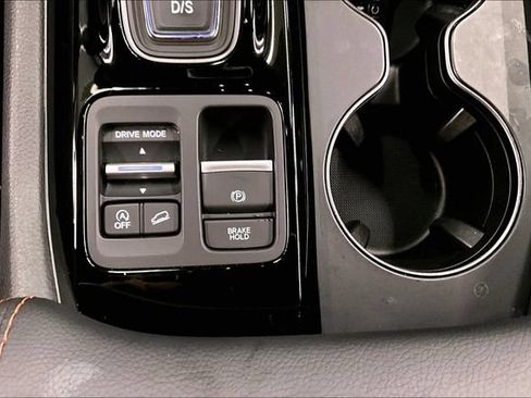Used 2024 Honda Pilot TrailSport image 39