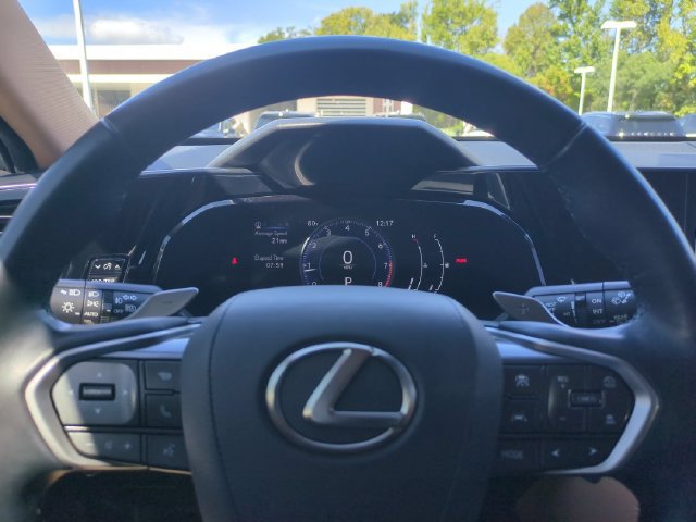 Used 2024 Lexus NX 250 FWD w/ Towing Package (2000 Lbs) image 15
