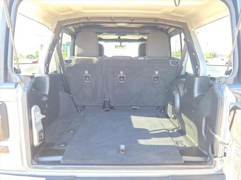 Certified 2018 Jeep Wrangler Unlimited Sahara image 7