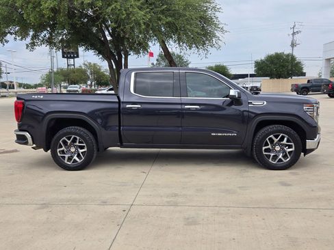 Certified 2022 GMC Sierra 1500 SLT AWD/4WD image 8