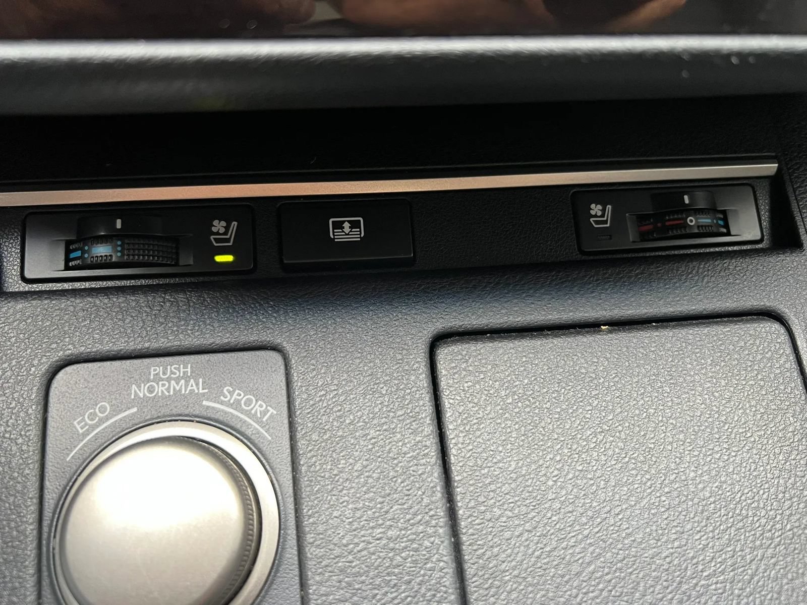 Used 2013 Lexus ES 350 w/ Luxury Pkg FWD image 19