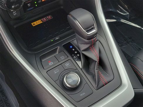 Used 2025 Toyota RAV4 XSE w/ Premium Package image 28