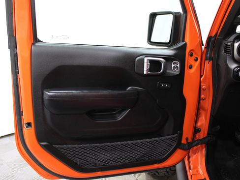 Used 2019 Jeep Wrangler Unlimited Sport S image 6