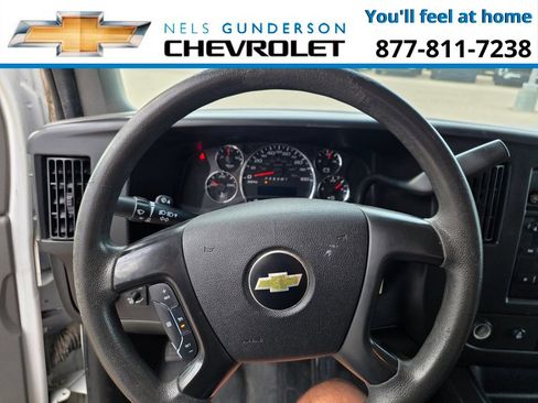 Used 2016 Chevrolet Express 3500 RWD image 20