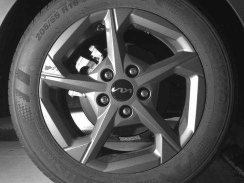 Used 2025 Kia K4 LXS image 15