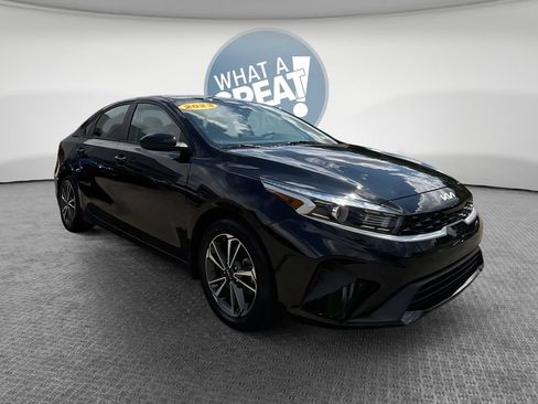 Used 2023 Kia Forte LXS FWD image 1