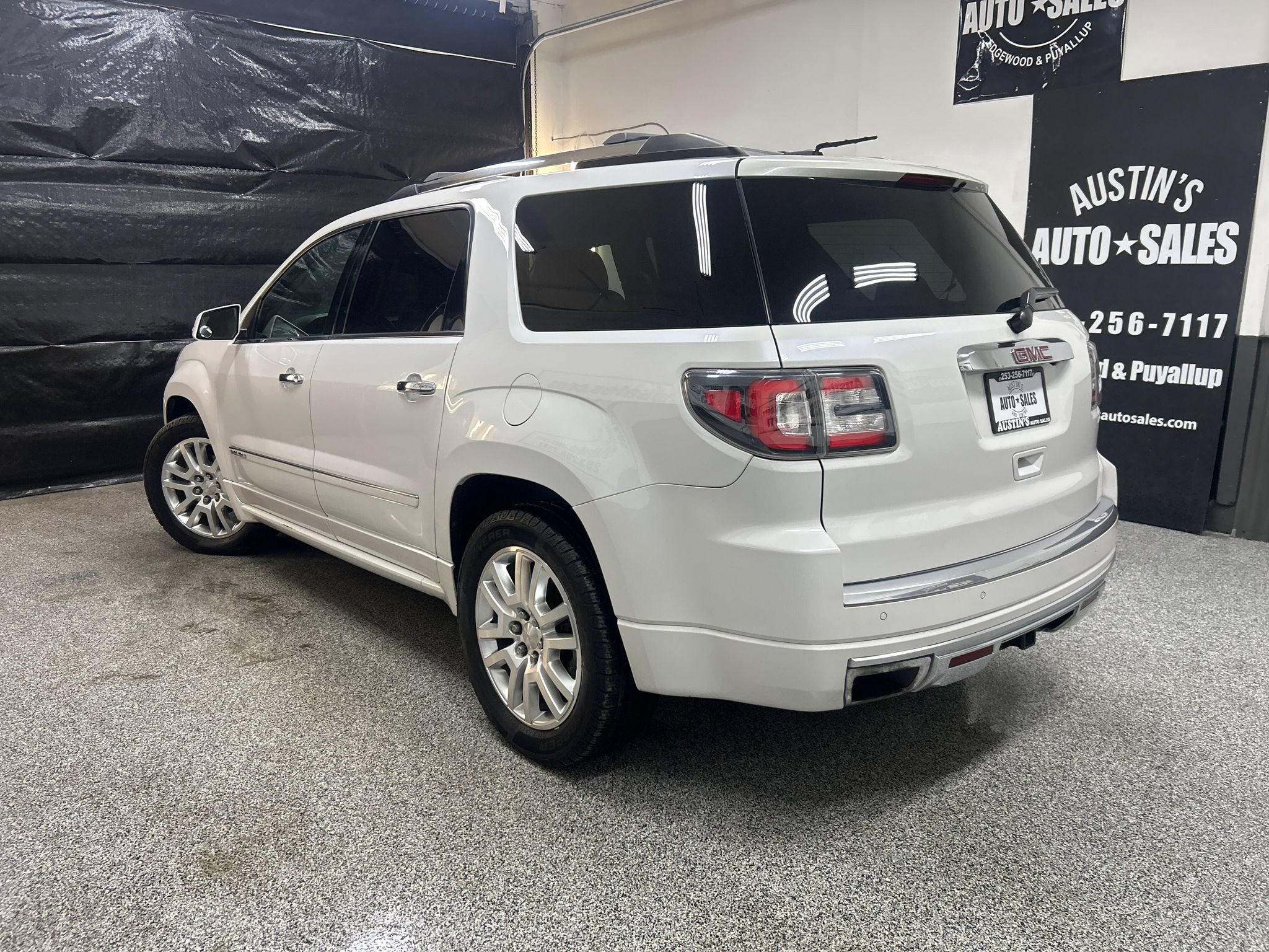 Used 2016 GMC Acadia Denali AWD/4WD image 4