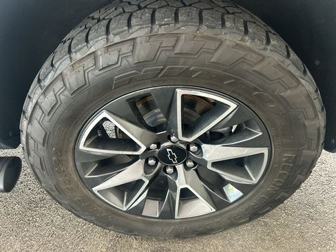 Used 2023 Chevrolet Tahoe Z71 AWD/4WD image 35