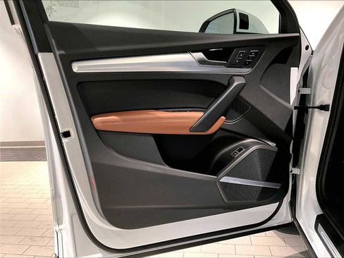 Used 2024 Audi Q5 2.0T Premium Plus w/ Premium Plus Package image 26