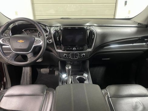 Used 2020 Chevrolet Traverse LT w/ Driver Confidence II Package image 13