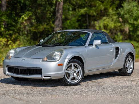 Used 2002 Toyota MR2 RWD image 1