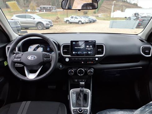 New 2026 Hyundai Venue SEL image 7
