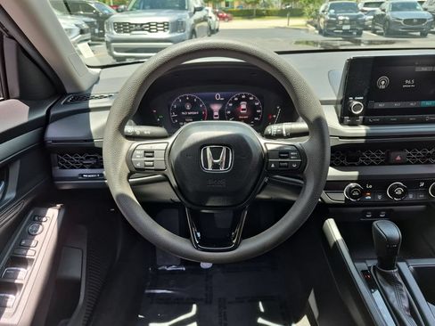 Used 2025 Honda Accord LX image 22