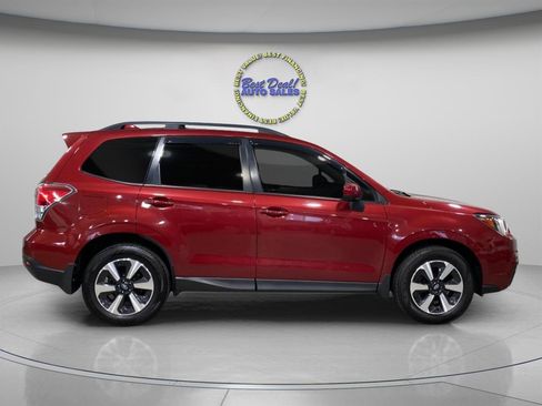Used 2017 Subaru Forester 2.5i Premium AWD/4WD image 6