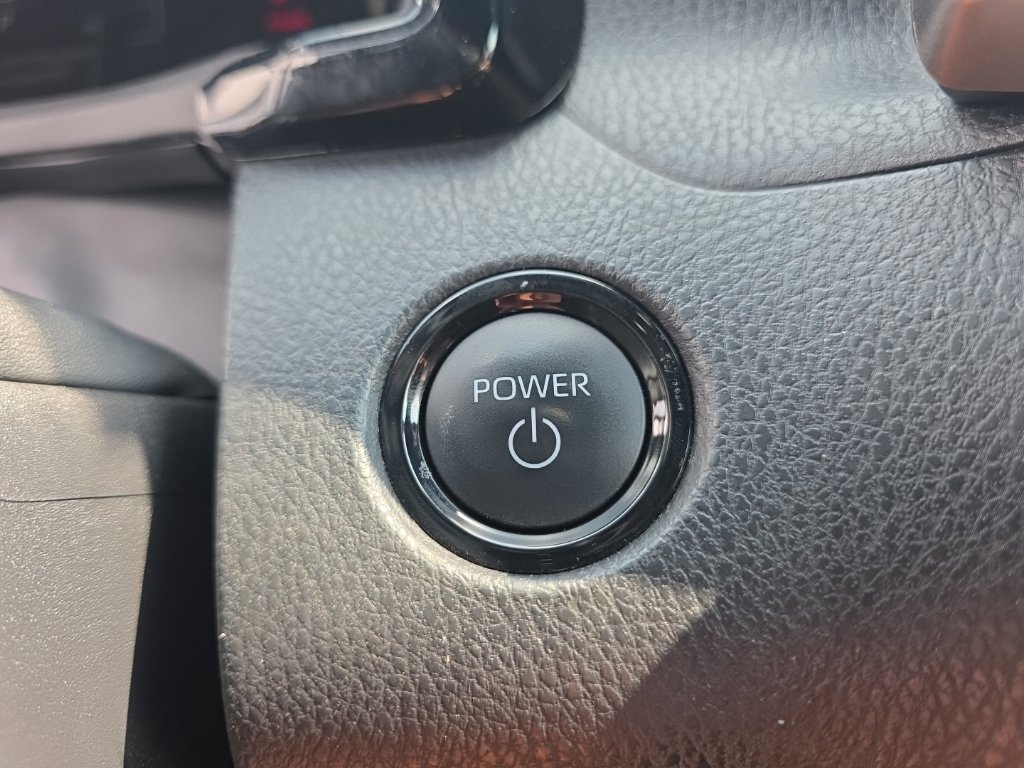 Used 2025 Toyota Camry SE FWD image 23