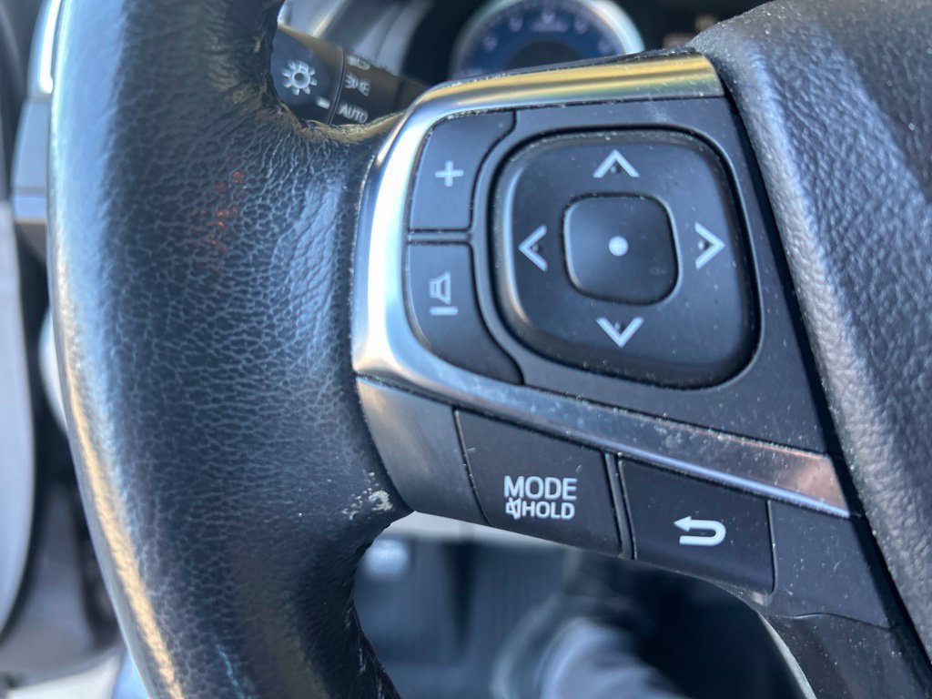 Used 2017 Toyota Camry XLE w/ Moonroof Package FWD image 8