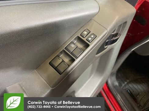 Used 2019 Nissan Frontier PRO-4X image 11