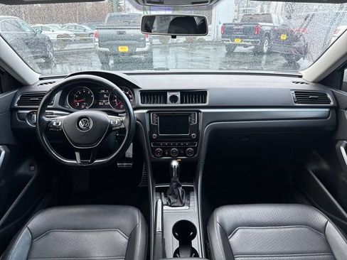 Used 2017 Volkswagen Passat 1.8T R-Line w/ R-Line Lighting Package image 12