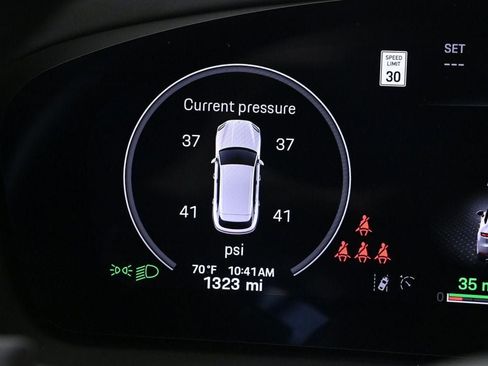 Certified 2025 Porsche Cayenne S image 14