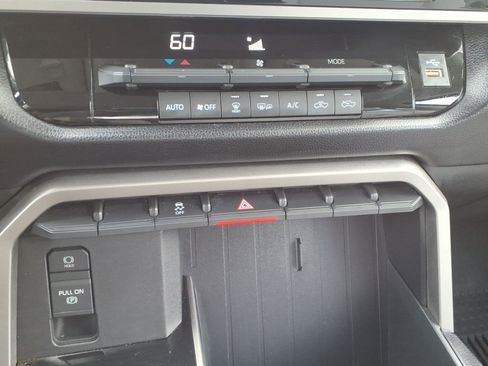 Used 2022 Toyota Tundra SR5 AWD/4WD image 25
