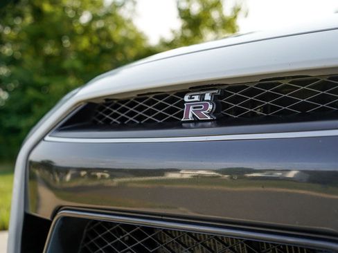 Used 2016 Nissan GT-R Premium AWD/4WD image 70