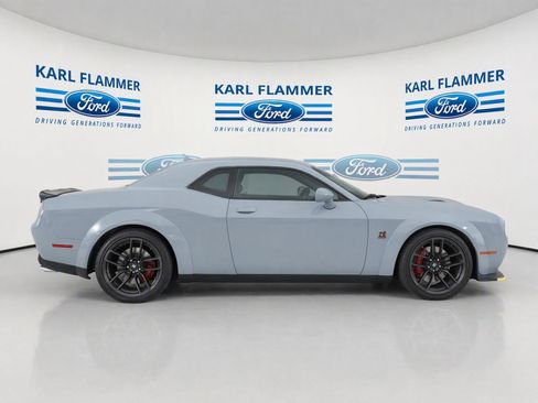 Used 2020 Dodge Challenger R/T Scat Pack RWD image 2