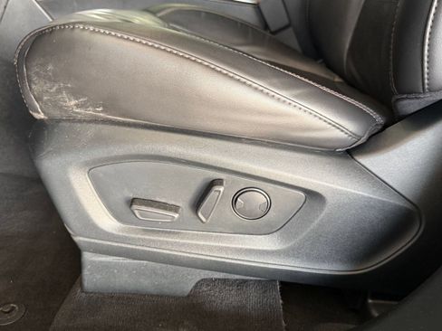 Used 2022 Ford Explorer Platinum w/ Equipment Group 601A AWD/4WD image 15