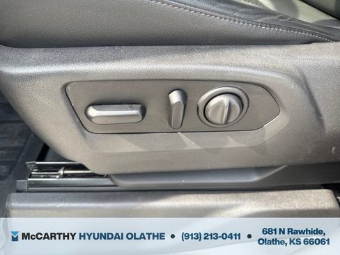 Used 2019 GMC Sierra 1500 SLT AWD/4WD image 23