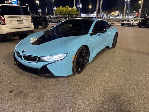 Used 2016 BMW i8 Base image 2