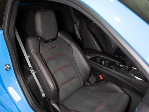 Used 2022 Chevrolet Camaro ZL1 image 25
