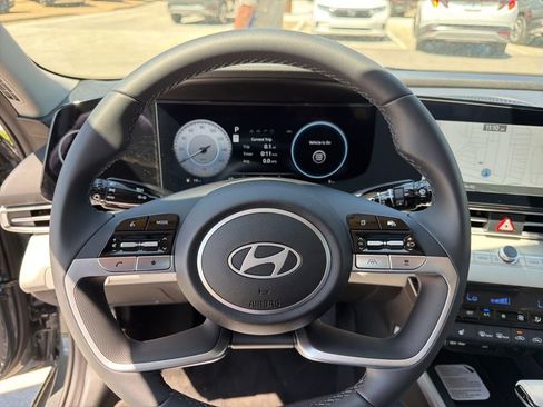 New 2026 Hyundai Elantra Limited FWD image 23