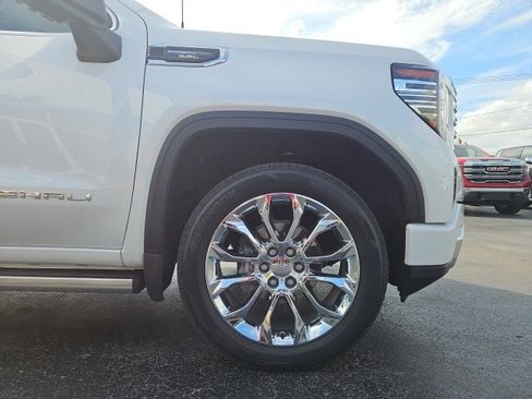 Used 2023 GMC Sierra 1500 Denali w/ Denali Reserve Package image 9