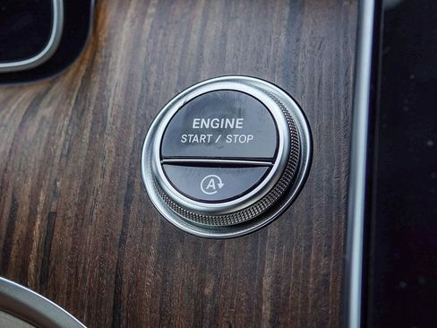 Certified 2025 Mercedes-Benz C 300 Sedan image 23