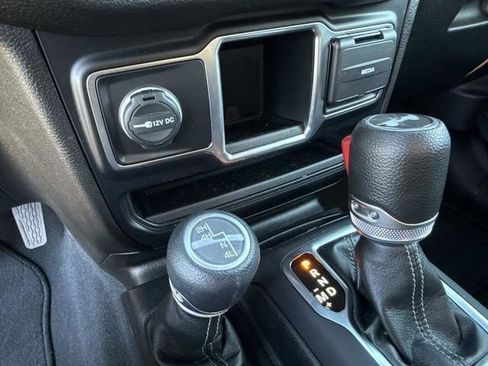 Used 2024 Jeep Wrangler Sport image 27