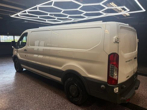 Used 2018 Ford Transit 250 148 Low Roof RWD image 5