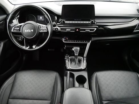 Used 2022 Kia Seltos EX image 10