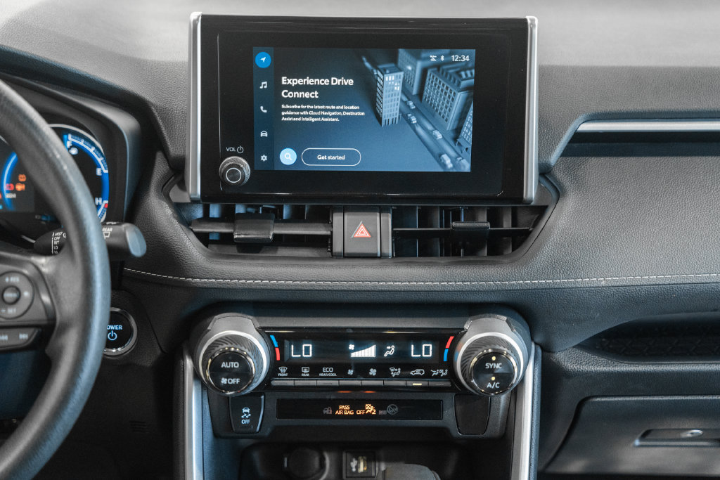 Certified 2025 Toyota RAV4 XLE AWD/4WD image 13