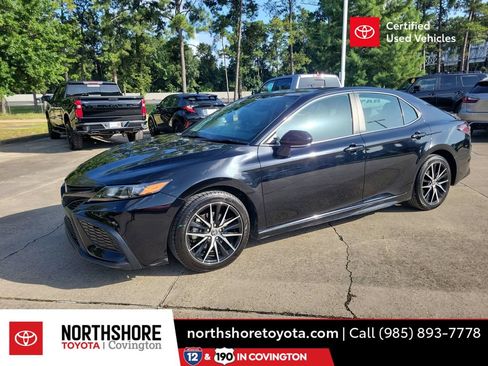 Used 2024 Toyota Camry SE FWD image 1