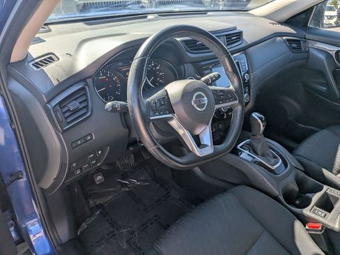 Used 2018 Nissan Rogue SV AWD/4WD image 16
