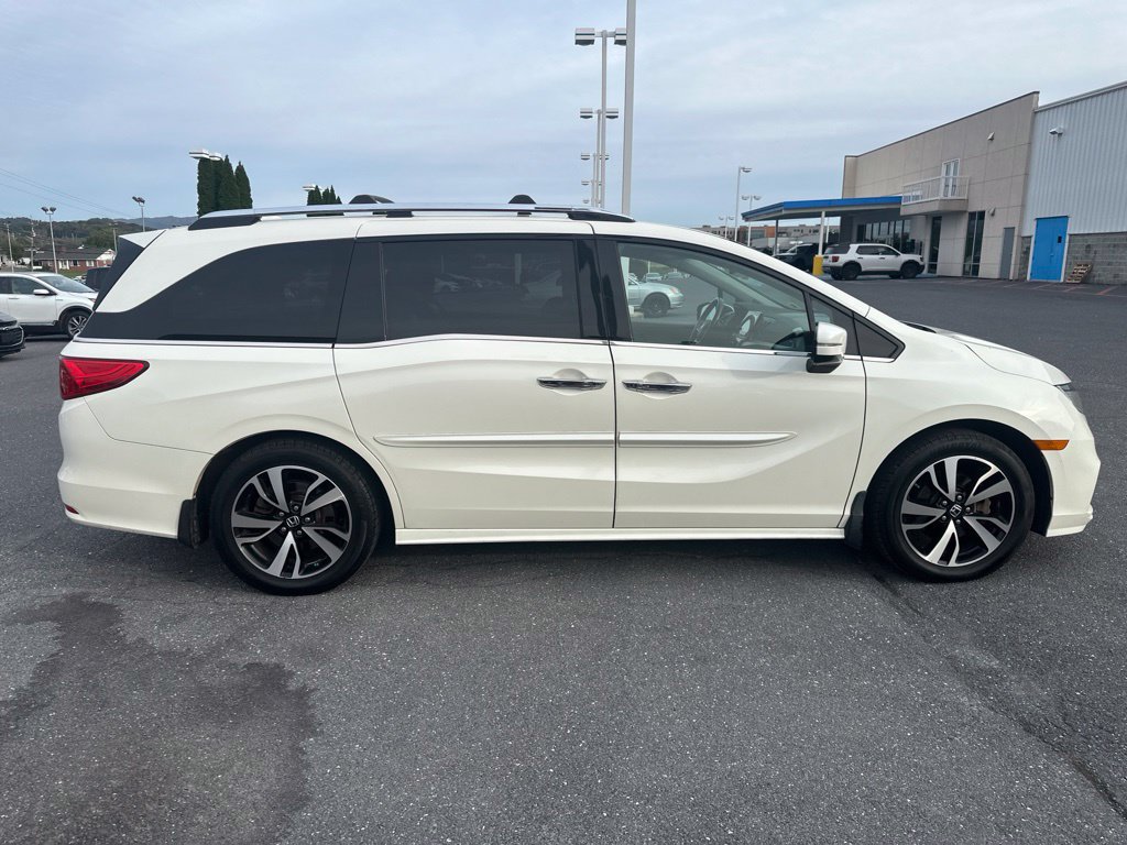 Used 2019 Honda Odyssey Elite image 2