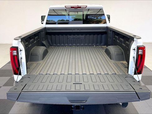 New 2026 GMC Sierra 2500 Denali w/ Denali Reserve Package AWD/4WD image 11