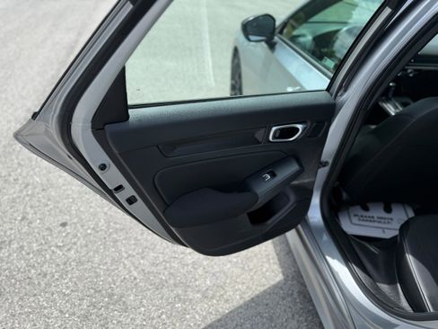 Used 2024 Honda Civic Sport image 10