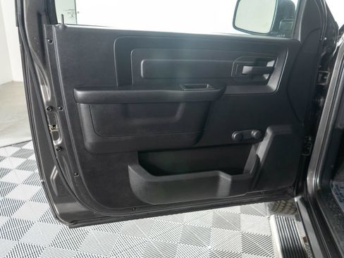 Used 2017 RAM 1500 Tradesman w/ Chrome Appearance Group AWD/4WD image 18