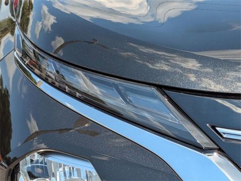 New 2025 Mitsubishi Outlander Platinum Edition image 11