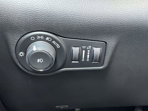 New 2026 Jeep Compass Altitude image 12
