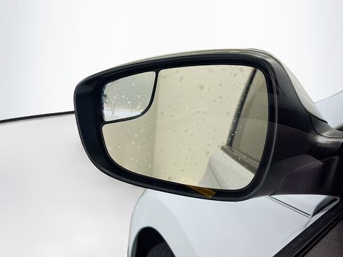Used 2014 Hyundai Elantra SE w/ Option Group 02 FWD image 16