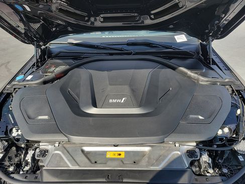 Used 2023 BMW i4 eDrive40 w/ M Sport Package RWD image 35