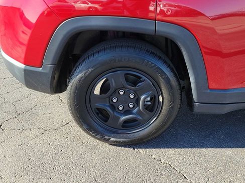 Used 2019 Jeep Compass Sport image 7